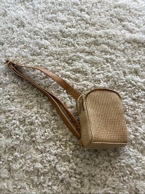 Woven Straw Crossbody Bag - Tan